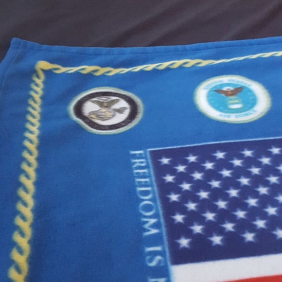Fleece American Veterans Disabled Blanket. - Picture 4 of 7
